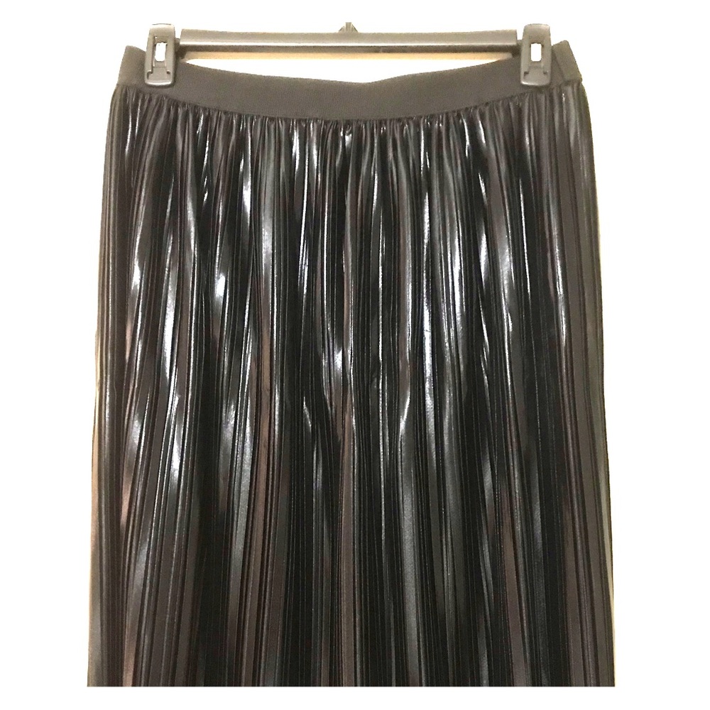Formal black skirt. Used like new.